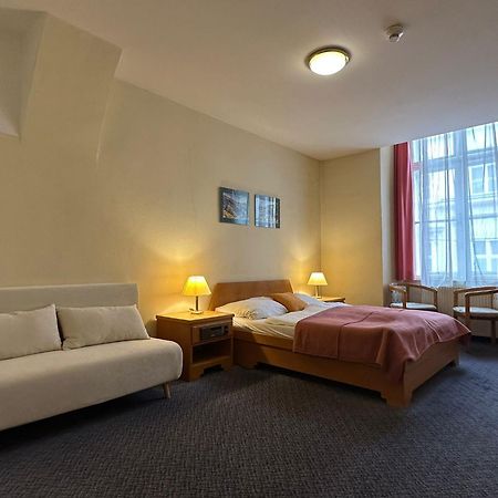 Very Central Apartments, 5 Min To City Center, No Reception Wien Eksteriør billede