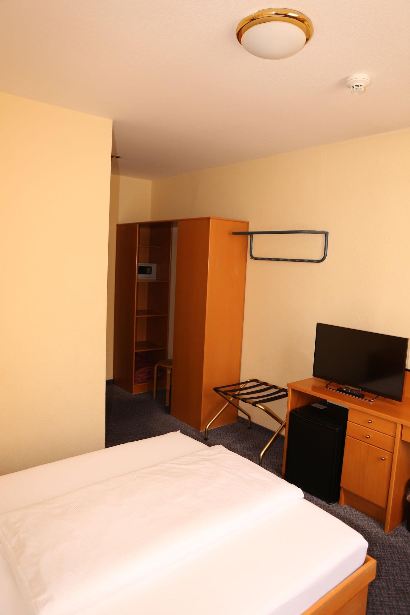 Very Central Apartments, 5 Min To City Center, No Reception Wien Eksteriør billede