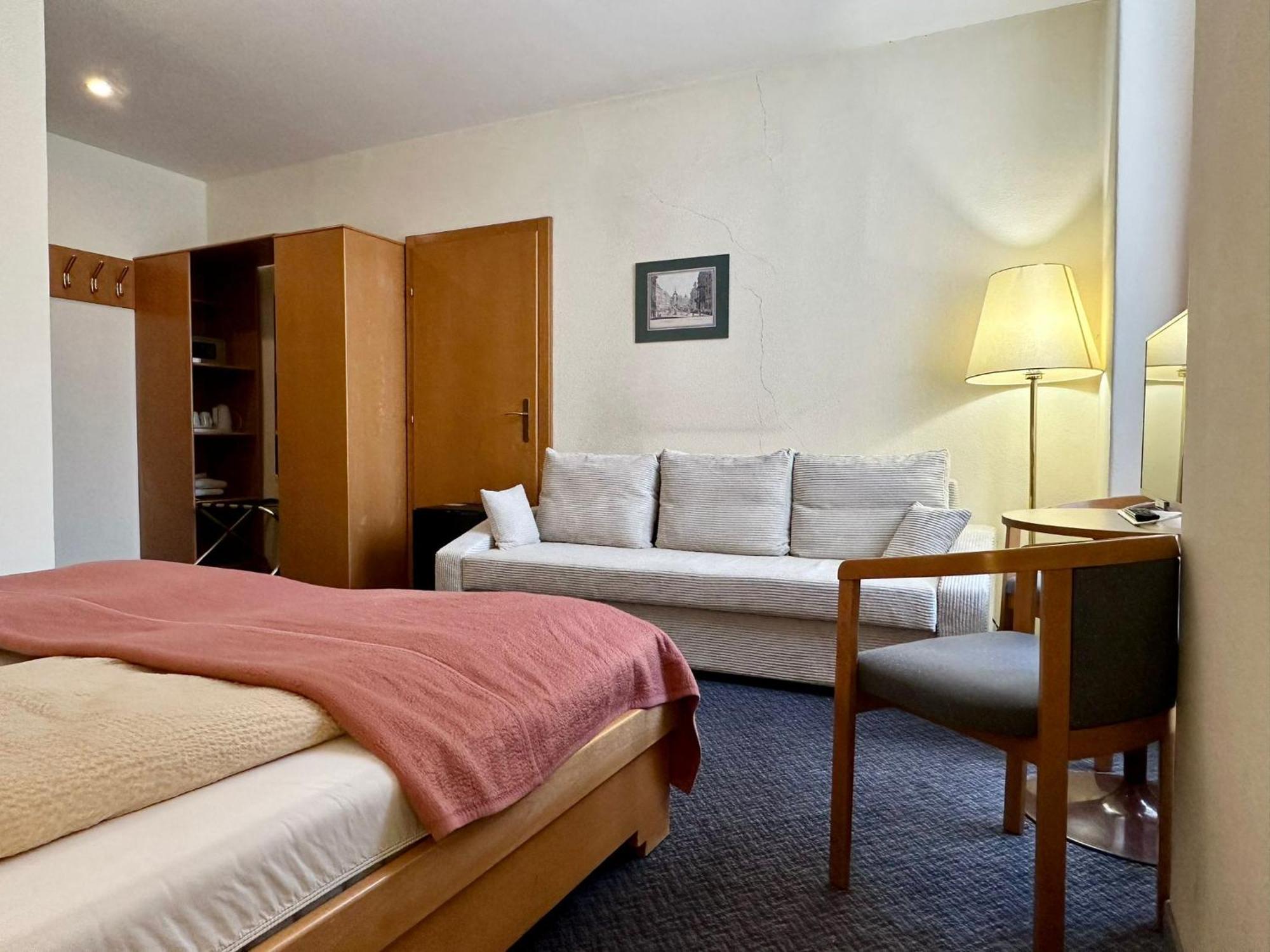 Very Central Apartments, 5 Min To City Center, No Reception Wien Eksteriør billede