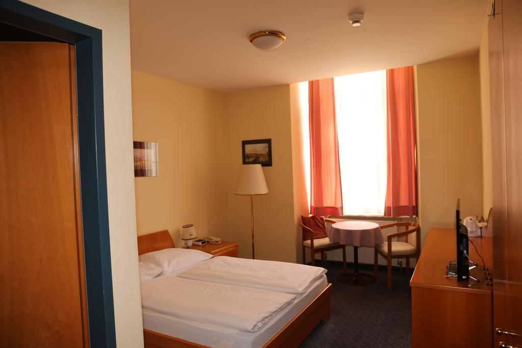 Very Central Apartments, 5 Min To City Center, No Reception Wien Eksteriør billede