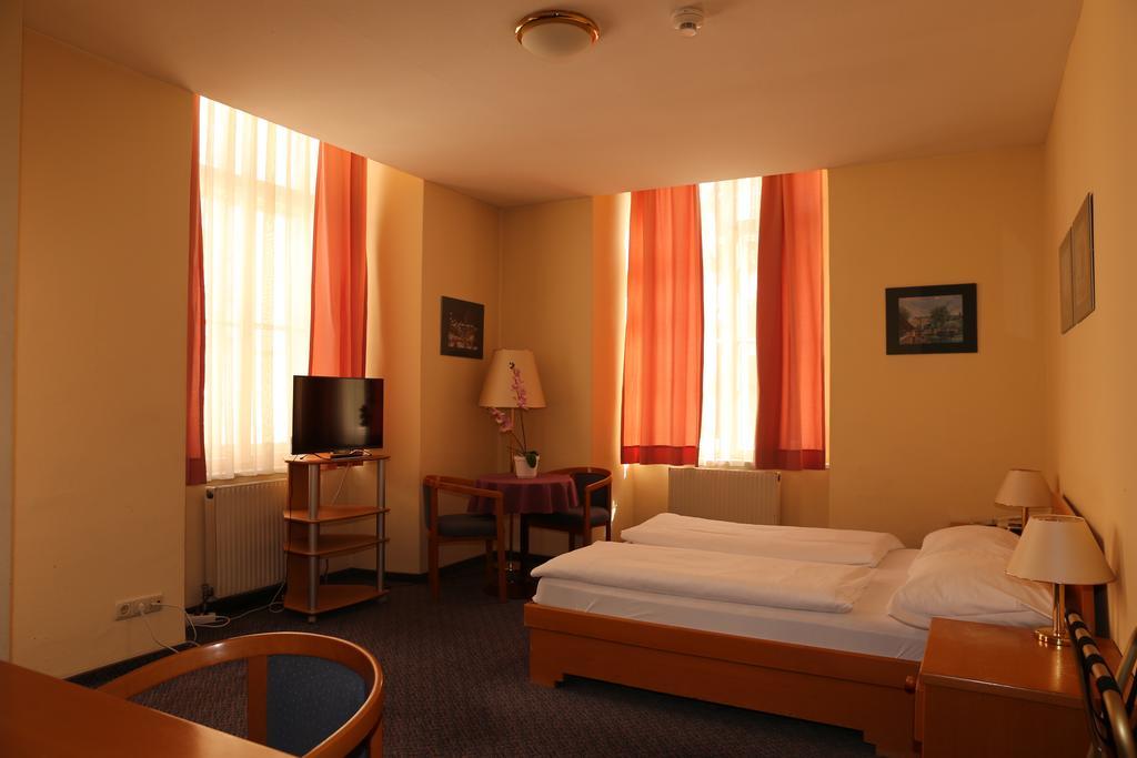 Very Central Apartments, 5 Min To City Center, No Reception Wien Eksteriør billede